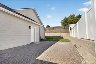 873 NE Tyler Pl, East Wenatchee, WA 98802 - Photo 26
