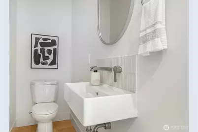 4328 Woodlawn Avenue N #A, Seattle, WA 98103 - Photo 12