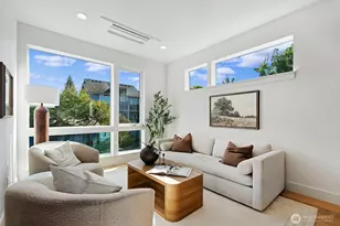 4328 Woodlawn Ave N, Seattle, WA 98103 - Photo 8