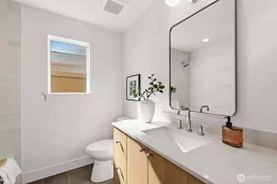 4328 Woodlawn Avenue N #A, Seattle, WA 98103 - Photo 6