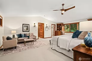 9796 NE Murden Cove Dr, Bainbridge Island, WA 98110 - Photo 22