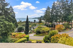 9796 NE Murden Cove Dr, Bainbridge Island, WA 98110 - Photo 38