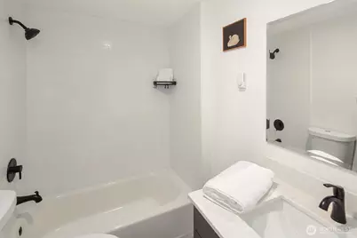 5429 Renton Avenue S, Seattle, WA 98118 - Photo 10