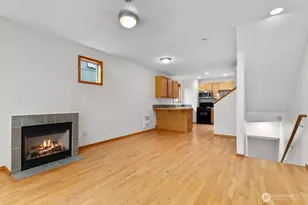 12041 33rd Ave NE, Seattle, WA 98125 - Photo 8
