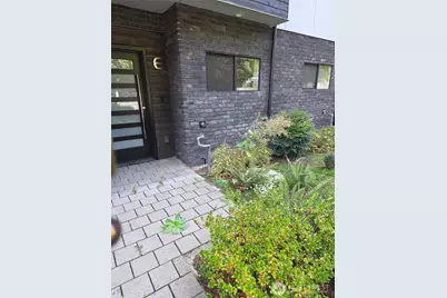 17338 Bothell Way NE #E, Bothell, WA 98011 - Photo 1