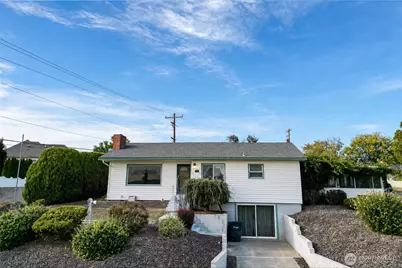 1369 Upland Drive, Sunnyside, WA 98944 - Photo 1