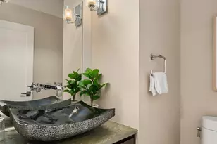 5770 Ashworth Ave N, Seattle, WA 98103 - Photo 20