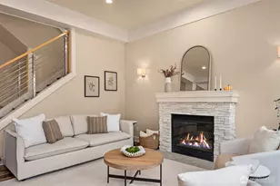 5770 Ashworth Ave N, Seattle, WA 98103 - Photo 8
