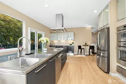 5753 152nd Avenue SE, Bellevue, WA 98006 - Photo 10
