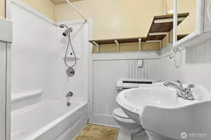 1405 Halleck St, Bellingham, WA 98225 - Photo 18