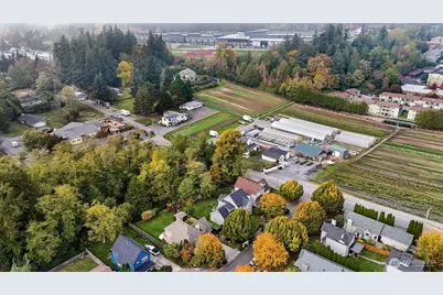 910 31st Place, Bellingham, WA 98225 - Photo 2