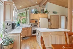 631 E St Andrews Dr, Shelton, WA 98584 - Photo 10