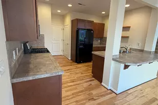 27337 214* Terrace SE, Maple Valley, WA 98038 - Photo 2