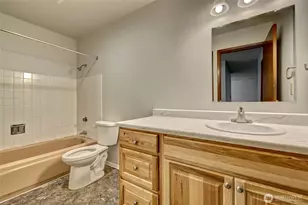 10459 Des Moines Memorial Dr S, Seattle, WA 98168 - Photo 16