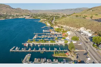 1217 W Woodin Avenue, Chelan, WA 98816 - Photo 4