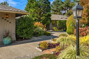 2325 88th Ave NE, Clyde Hill, WA 98004 - Photo 6