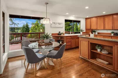 2325 88th Avenue NE, Clyde Hill, WA 98004 - Photo 18