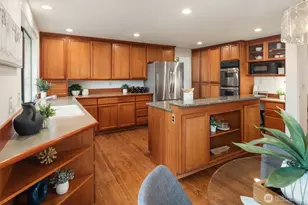 2325 88th Ave NE, Clyde Hill, WA 98004 - Photo 14
