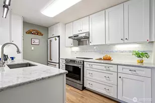 22475 SE 38th Terrace, Issaquah, WA 98029 - Photo 14