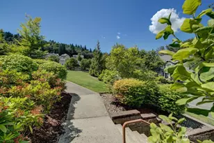 2140 NW Far Country Ln, Issaquah, WA 98027 - Photo 4