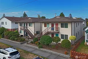 2210 2212 Colby Ave, Everett, WA 98204 - Photo 2
