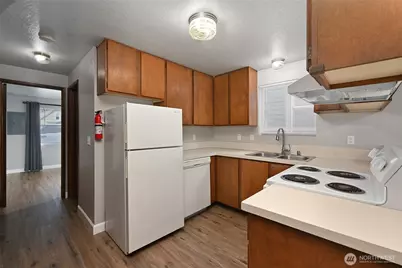 2210 2212 Colby Avenue, Everett, WA 98204 - Photo 10