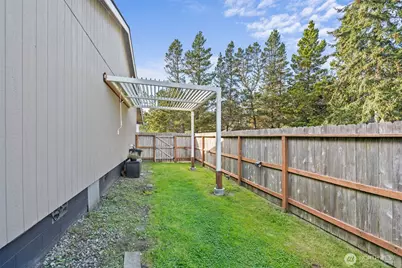 578 Meadow Avenue NE, Ocean Shores, WA 98569 - Photo 34