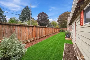 15403 Corliss Pl N, Shoreline, WA 98133 - Photo 18