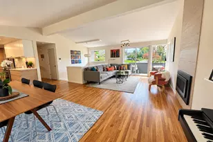 401 109th Ave SE, Bellevue, WA 98004 - Photo 2