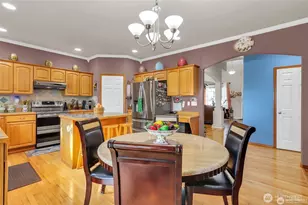 10209 28th Dr SE, Everett, WA 98208 - Photo 4