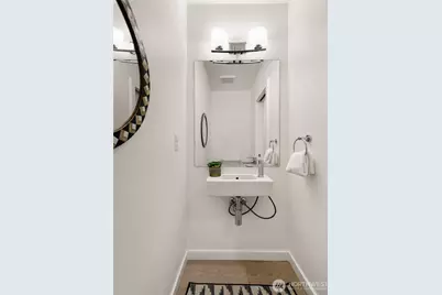 208 16th Avenue #E, Seattle, WA 98122 - Photo 12