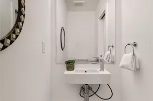 208 16th Ave, Seattle, WA 98122 - Photo 12