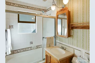 3007 NW 64th Street, Seattle, WA 98107 - Photo 16