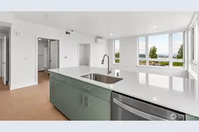5819 Phinney Avenue N #401, Seattle, WA 98103 - Photo 10