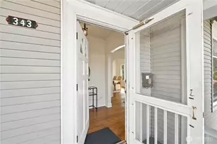 343 NW 74th, Seattle, WA 98117 - Photo 2