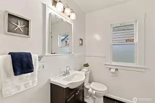 343 NW 74th, Seattle, WA 98117 - Photo 14