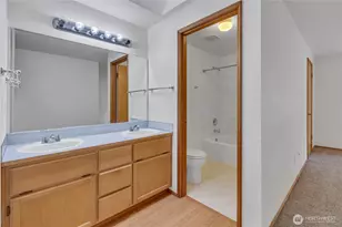 21819 SE 249th Pl, Maple Valley, WA 98038 - Photo 20