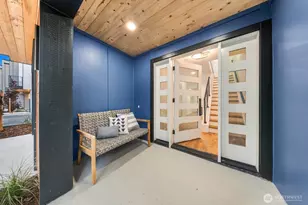 932 Duchess Rd, Bothell, WA 98012 - Photo 2