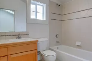912 NW 85th St, Seattle, WA 98117 - Photo 10