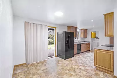 9207 Yakima Avenue S, Tacoma, WA 98444 - Photo 8