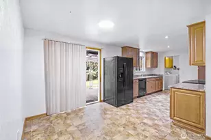9207 Yakima Ave S, Tacoma, WA 98444 - Photo 8