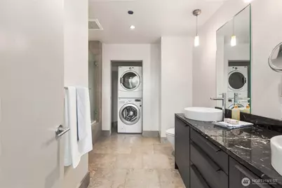 737 Olive Way #2607, Seattle, WA 98101 - Photo 20