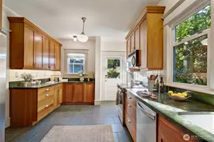 5507 12th Ave NE, Seattle, WA 98105 - Photo 12