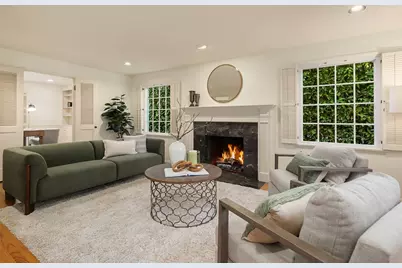 5209 55th Avenue NE, Seattle, WA 98105 - Photo 2