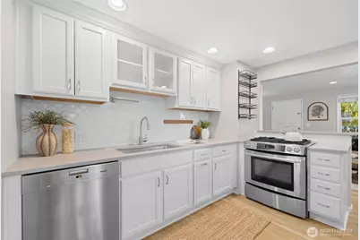 368 NW 48th Street, Seattle, WA 98107 - Photo 8