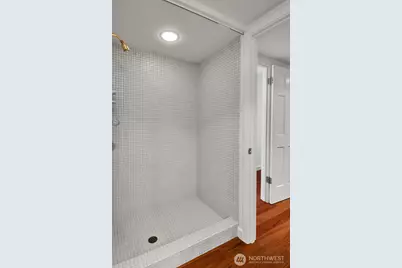 1111 Harbor Avenue SW #500, Seattle, WA 98116 - Photo 30