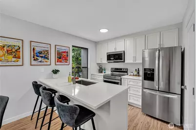 11701 100th Avenue NE #4, Kirkland, WA 98034 - Photo 8