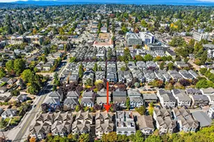 8521 Interlake Ave N, Seattle, WA 98103 - Photo 26