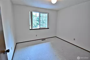 9925 61st Ave E, Puyallup, WA 98373 - Photo 12