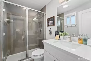 12728 NE 132nd Pl, Kirkland, WA 98034 - Photo 18
